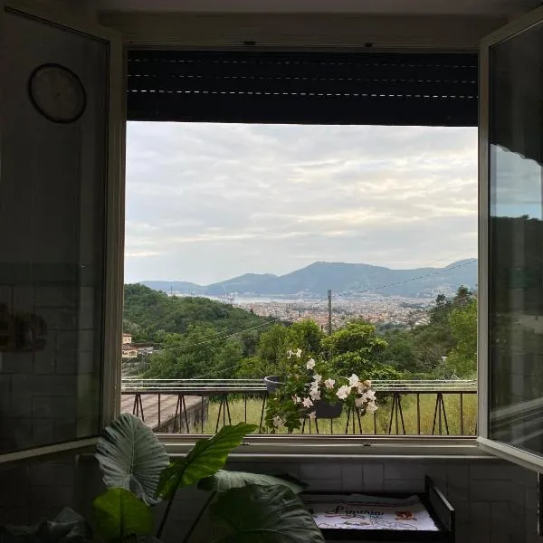 Tra verde e mare，Lunense的飯店
