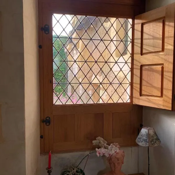 Château de la Faverie chambres d hôtes, khách sạn ở Beaumont-Pied-de-Boeuf