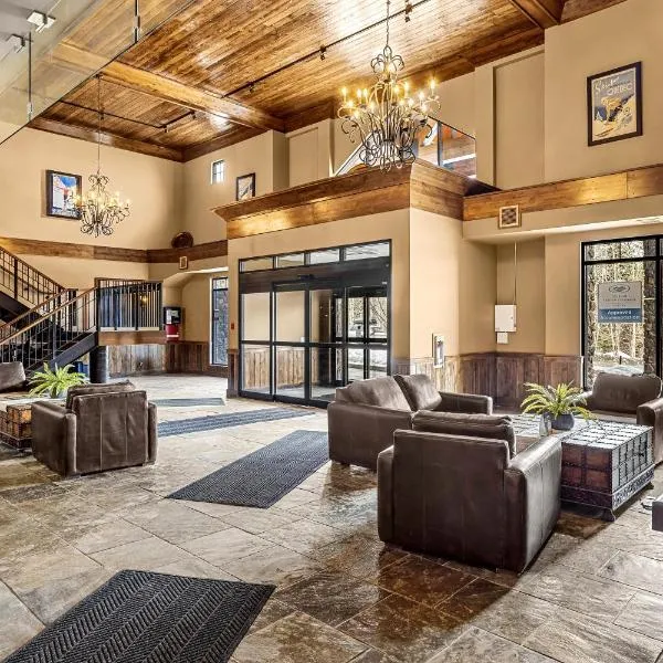 Glacier Mountaineer Lodge, hotel v Goldene