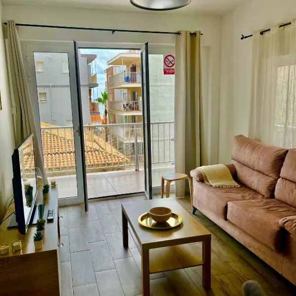 Spacious Apartment Right Next to Miramar Beach, hótel í Miramar