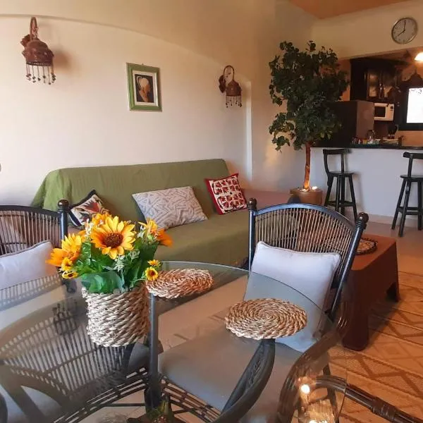 La Hacienda Ras Sudr Two Bedroom Chalet Ras Matarma، فندق في رأس سدر