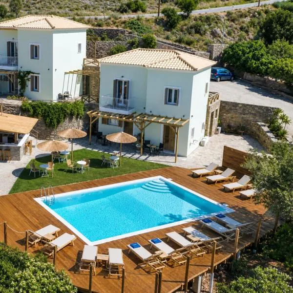 LausAndros Suites، فندق في آنذروس