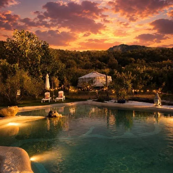 Glamping El Jardín De Las Delizias Valle Del Jerte, hotel en Casas del Castañar