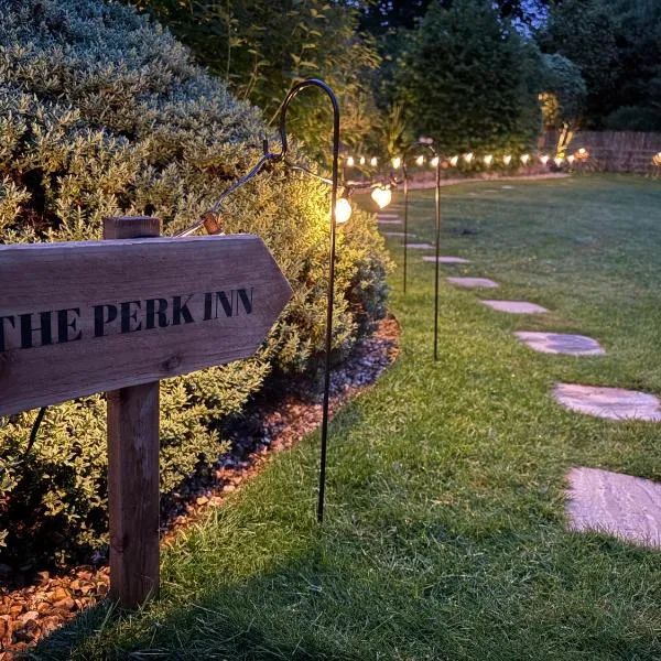The Perk Inn, Cosy & Secluded Garden Lodge, khách sạn ở Poole