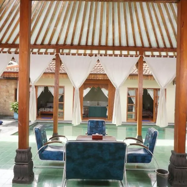 Villa Joglo Kawung - City Centre Paradise with Pool, hotell i Yogyakarta