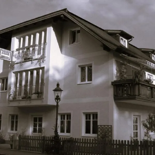 Appartementhaus Grill, hotell i Strobl