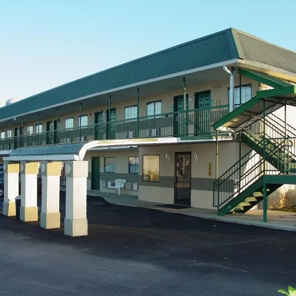 Garden Inn & Suites, hotel em Rockmart