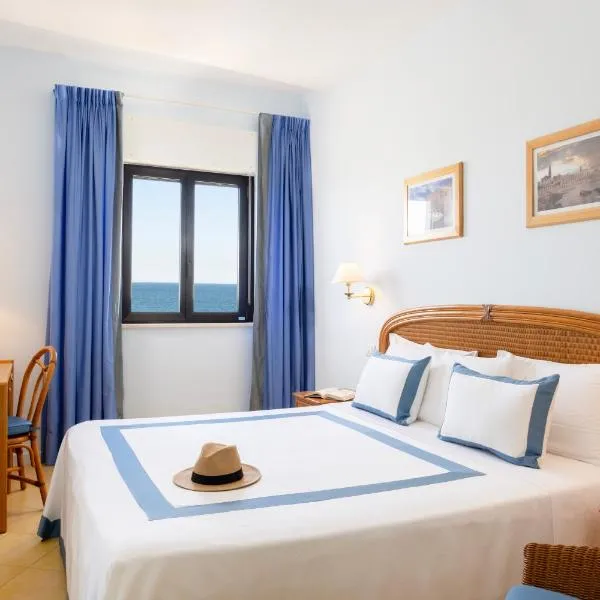 ホテル デル レバンテ（Hotel Del Levante）、トッレ・カンネのホテル