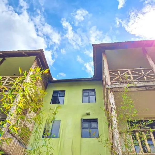 Bwindi Neckview Lodge، فندق في Buhoma