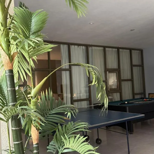 Chalet with private garden, pool and entertainment facilities, отель в Абхе