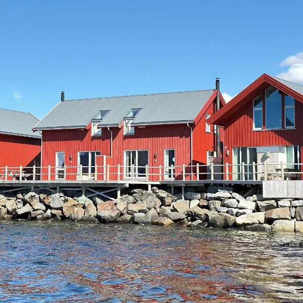 Modern seafront cabin with sauna 8 mins to Leknes, хотел в Storeidet