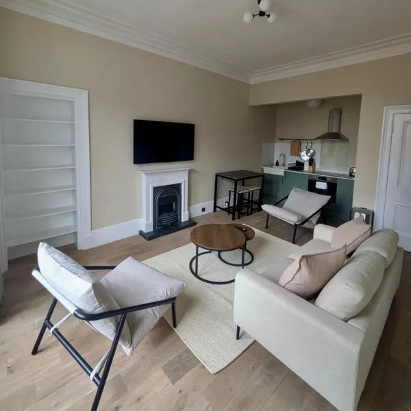 Modern Flat - Main St, Campbeltown, hótel í Campbeltown