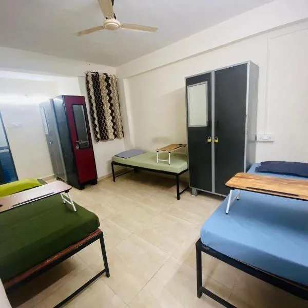 Alpine Hostel Services, hotel a Pune