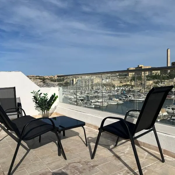 Amazing sea view penthouse near Valletta, hotel en Msida