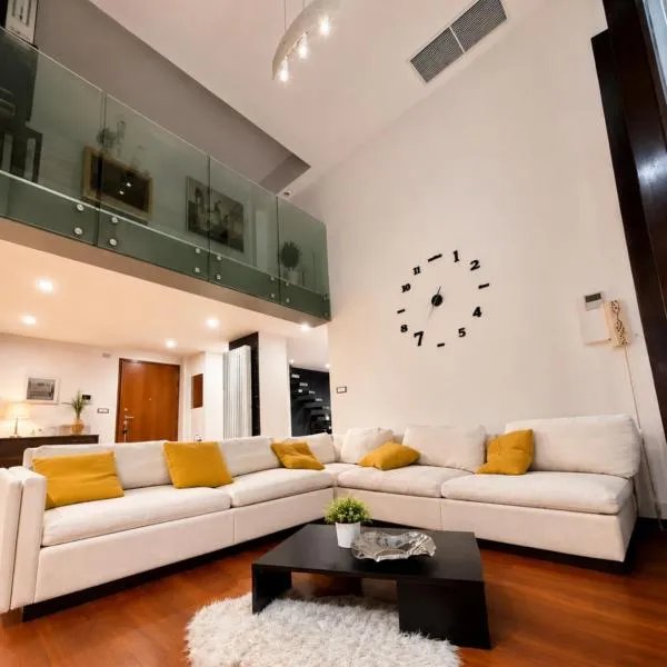 Cavour Luxury Apartment, hôtel à Brindisi