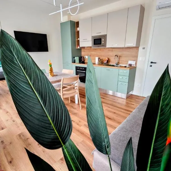 Sweet SN Suite - Junior Suite con Idromassaggio & Apartment - Vacation Rental - Monopoli, hotel v destinaci Monopoli