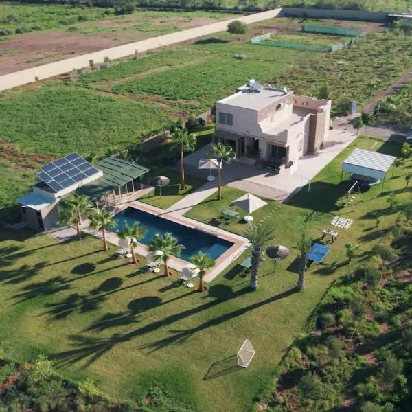 Peaceful Family Villa on a Farm with Private Pool and Stunning Mountain Views, מלון באגאדיר