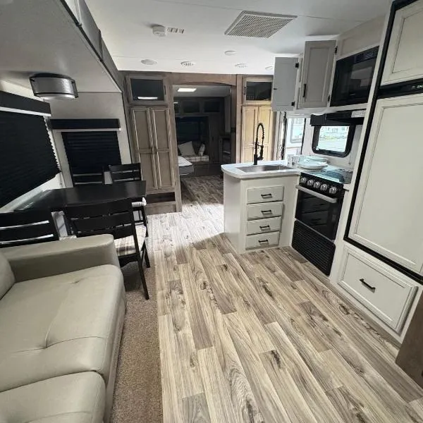Gibsons Creek RV Resort and Campground, hotel en Gibsons