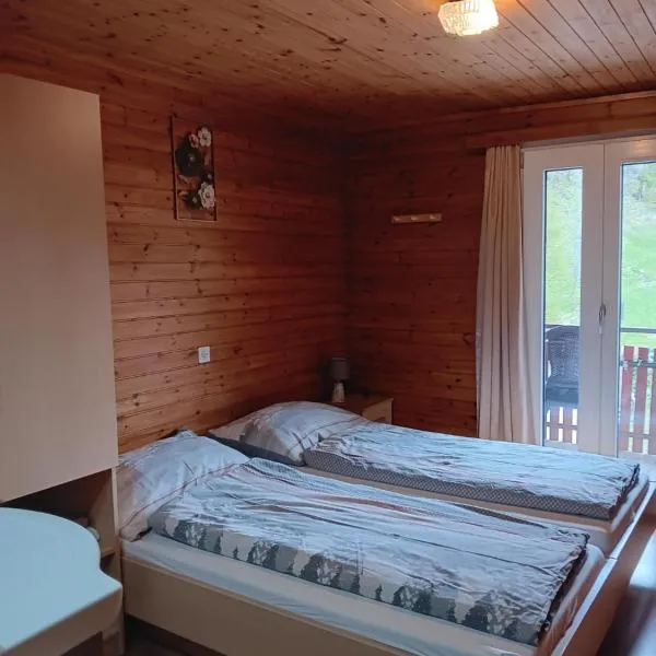 Pension Waldegg Zermeiggern โรงแรมในSaas-Almagell