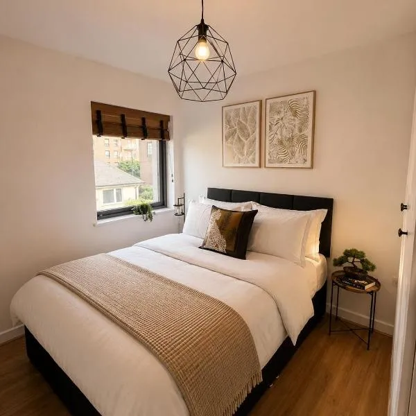Free Parking Large Balcony Central Location, hotelli Lontoossa