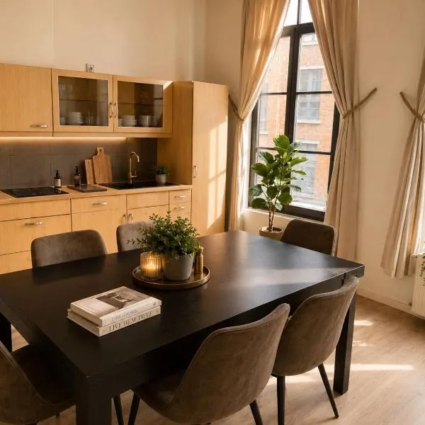Premium 6p City Apartment Near Antwerp Center โรงแรมในแอนต์เวิร์ป