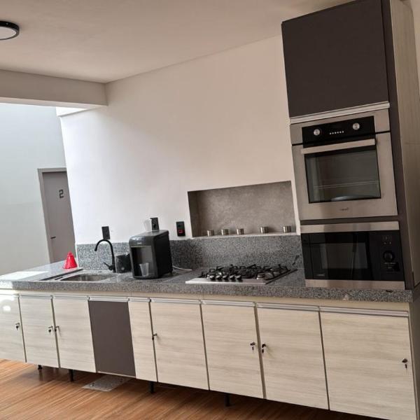 Quarto Personalizado Individual aconchegante novo no coração da cidade -Ufla- restaurantes e padaria - Foto 4