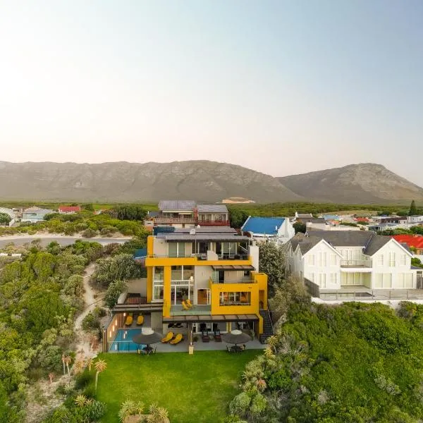 Crayfish Lodge Sea & Country Guest House, hotel en Gansbaai