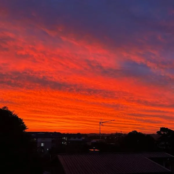 Sunsets over Unsworth, hotel a Auckland