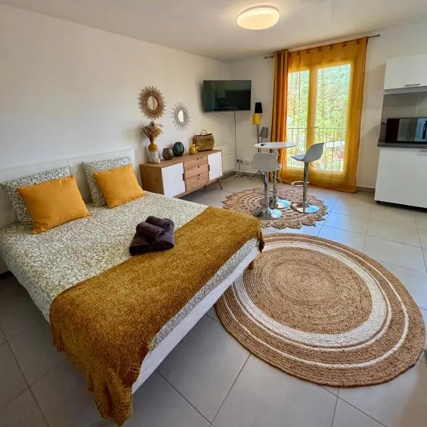 Studio tout équipé centre Erbalunga, Hotel in Brando