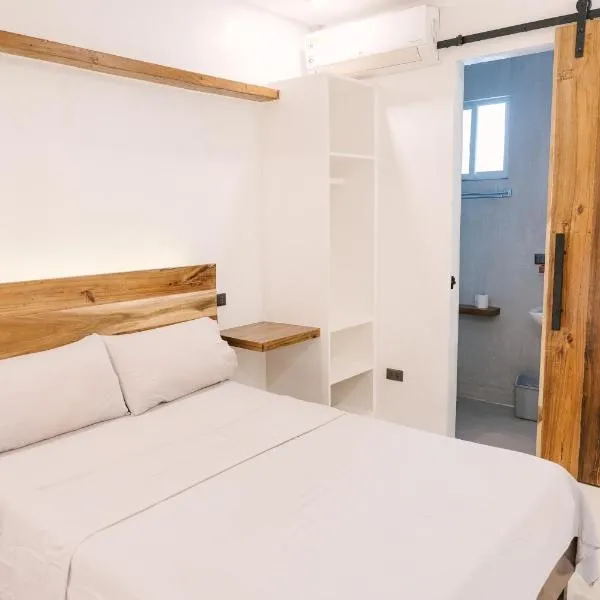 Villa Gumamela Siargao, хотел в Catangnan