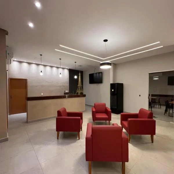 Hotel Paris, מלון בBalsas
