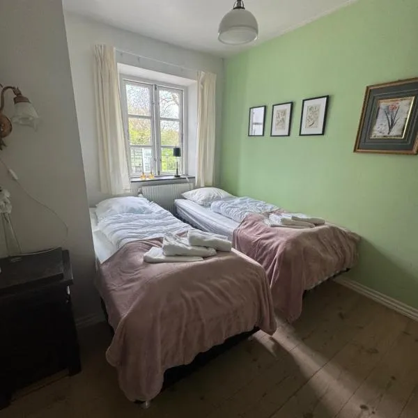Skelby Præstegård værelse 4, hotel Gedserben