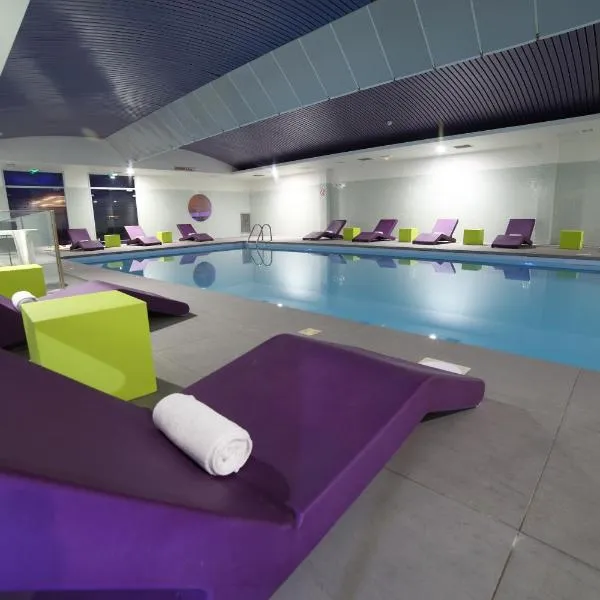 Hotel Plaza - site du Futuroscope, Hotel in Chasseneuil-du-Poitou