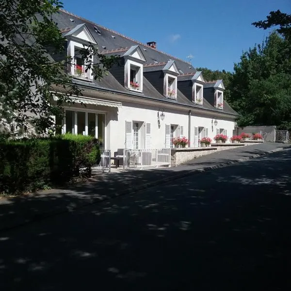 Le Pigeonnier – hotel w mieście Saint-Martin-le-Beau