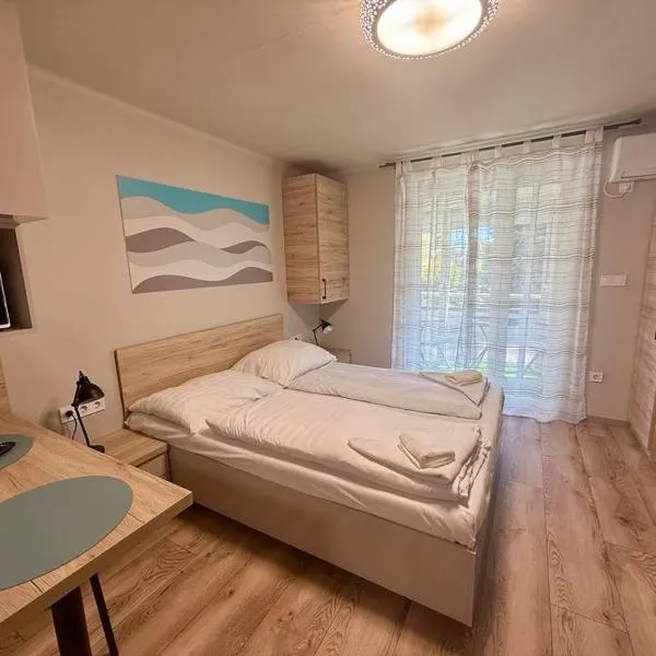 Nautica Stúdió by HelloBalatonlelle, hotel u gradu Balatonlele
