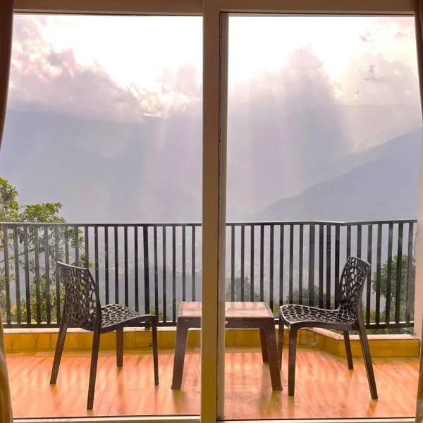 Happy Homestay Sittong, מלון בMangpu