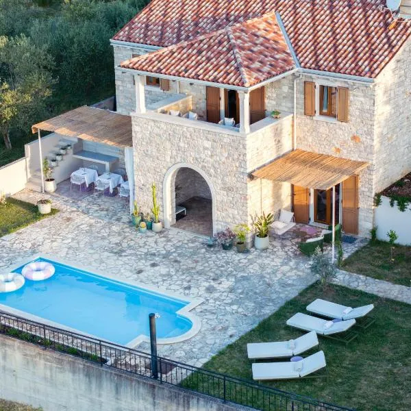 casa PRIANI, hotel en Krasica