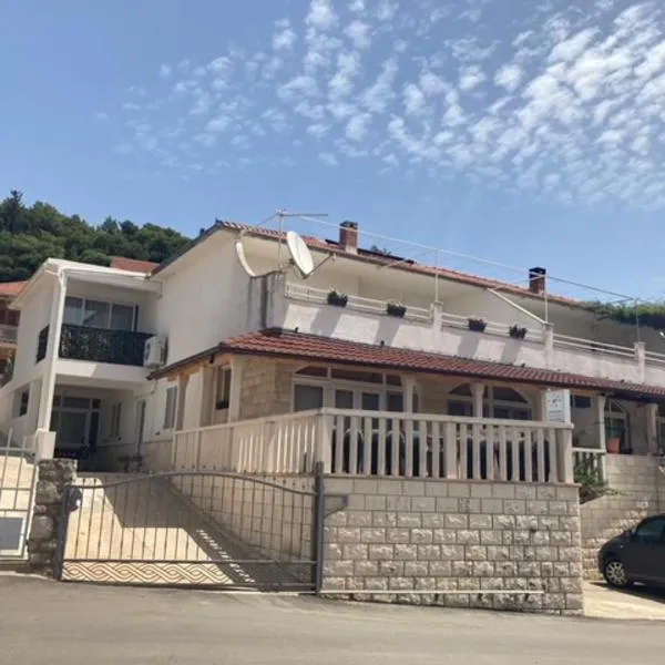 Apartmani Vinko Palaversić, hotel v Jelsi