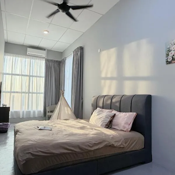 KB Penang Guest House 8pax 3 Bedroom near water park fully Aircond, hotel in Kepala Batas