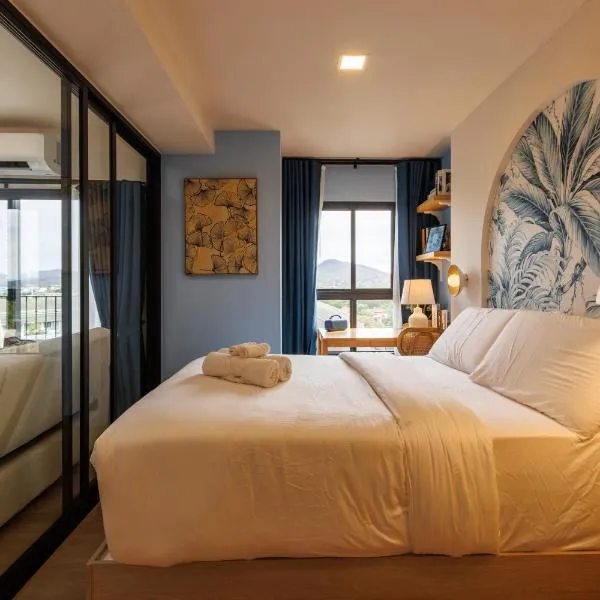 Luxury Designer Studio Sealy Bed Coffee Bar Walk to Cicada Market & Beach, hotel a Hua Hin