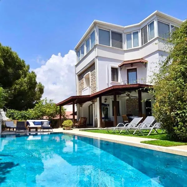 Bodrum Merkezde Müstakil Havuzlu Villa, hôtel à Bodrum City