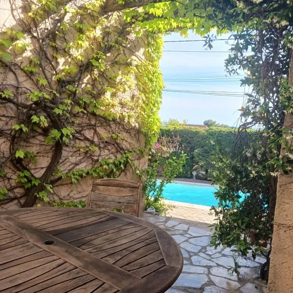 La Villa des Restanques, hotel din Carry-le-Rouet