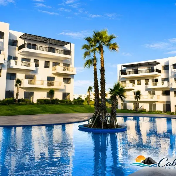 Modernes Apartment 3 Pools Balkon mit Aussicht、カボ・ネグロのホテル