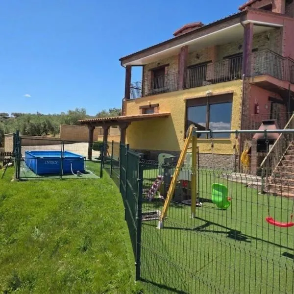 Casa Rural & SPA Mirador de la Covatilla, hotel in Guijo de Ávila