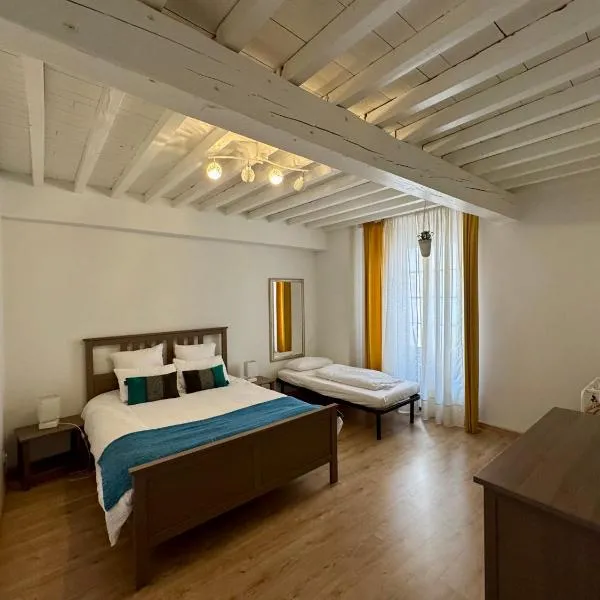 Gîte tout Confort au Coeur du Village Verniolle, hotel em Verniolle
