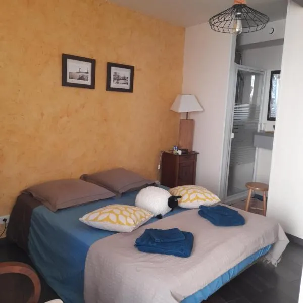 Chez Is-Mi: Chauriat şehrinde bir otel