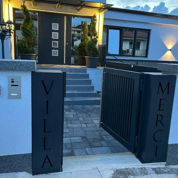 Apartments Villa Merci Porec، فندق في بوريتش