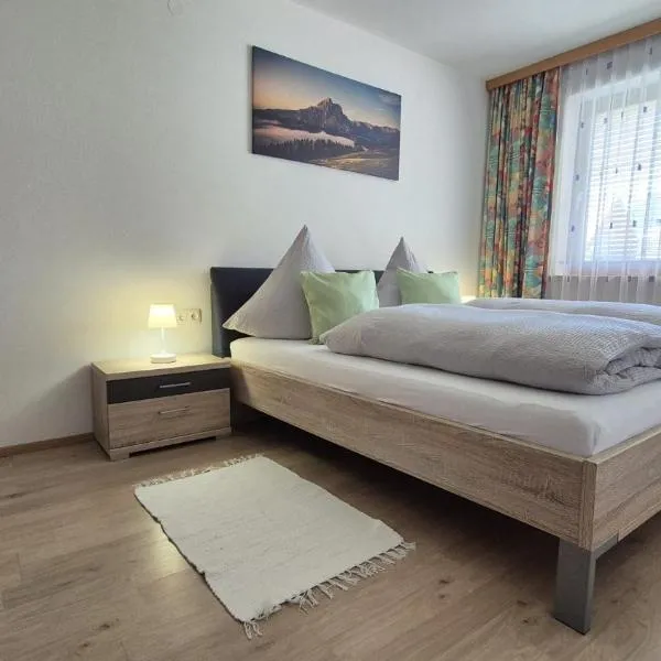 Ferienwohnung Sonnweber, hotel u gradu 'Stanzach'