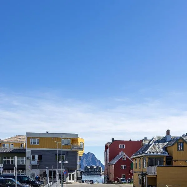 Storgata 49 Appartements Svolvær – hotel w mieście Svolvær