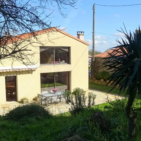 Gite la petite barre, Hotel in Pouzauges
